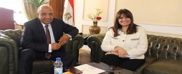 وزيرة الهجرة تبحث مع وزير قطاع الأعمال العام سبل توفير محفزات للمصريين بالخارج