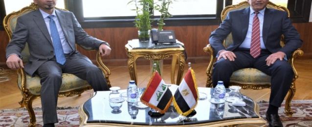 بالصور.. وزير الطيران يستقبل وزير النقل العراقي لتعزيز التعاون فى مجال النقل الجوي